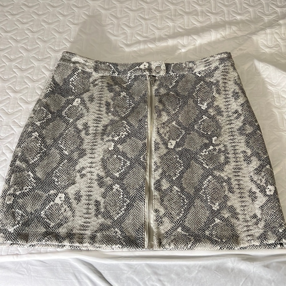 Snakeskin printed leather mini pencil skirt with zip up front